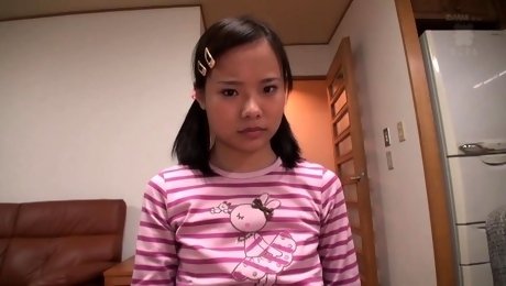 Amateur Asian Teen Fucks Her Boyfriend In a Hotel