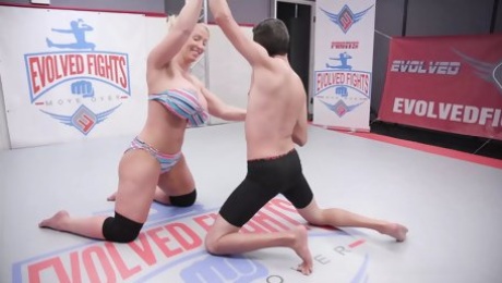 Alura Jenson kicks opponent in balls in nude wrestling