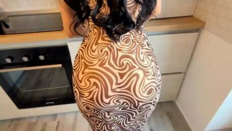Kinky stepmom wants cum inside pussy right in the kitchen