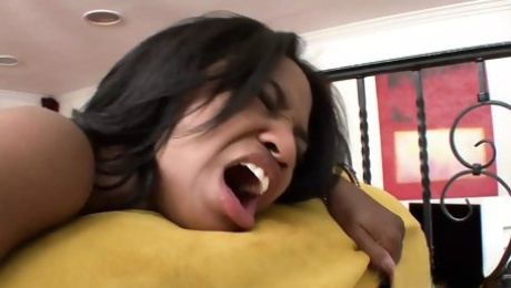 Ebony pornstar Jade Nacole pussyed rough