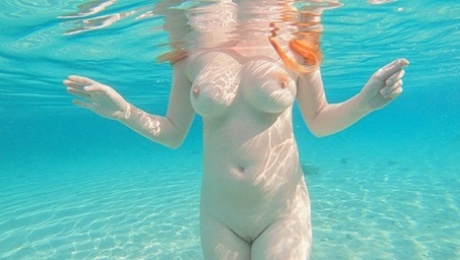 Curvy Big Tits Pale Ginger Redhead Teen Swimming Naked & Piss in Sea